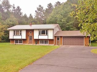 10125 Prairie Rapids Rd, Tomahawk, WI 54487