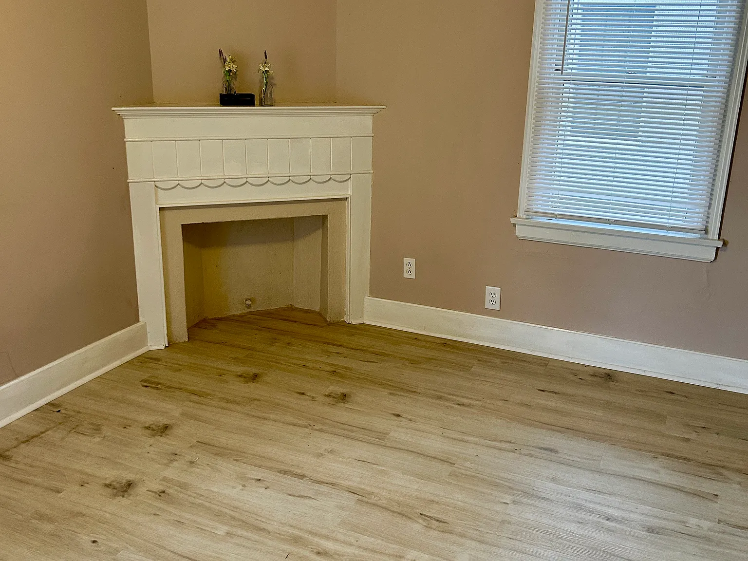 2 bed, 832 sqft, $995 — Photo 2