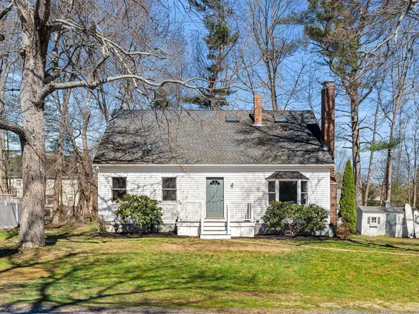 8 Linden Lane, Hampton, NH 03842