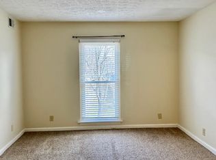 1515 La Fontenay Ct, Louisville, KY 40223