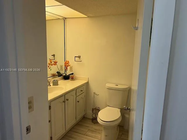 1207 Bahama Bnd #E2 — Photo 24