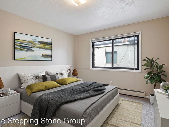 5th image of 3127 Pleasant Ave S Unit 206