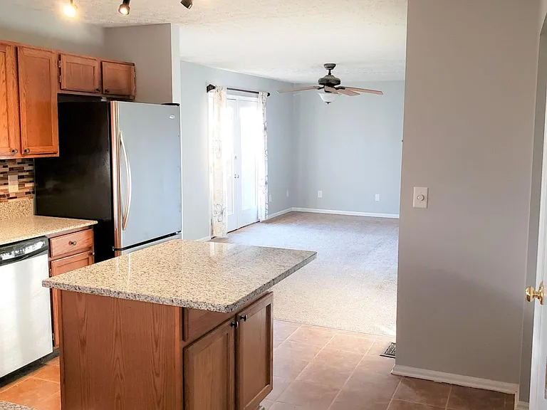 2193 Jarrow Dr — Photo 9