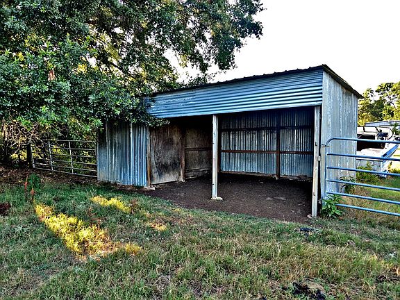 2nd image of 3575 County Road 1174