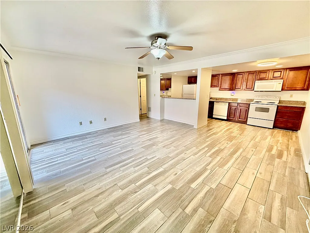 2 bed, 1.0 bath, 816 sqft, $1,250 — Photo 3