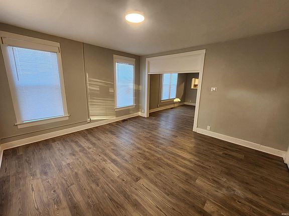 3rd image of 800 Line St