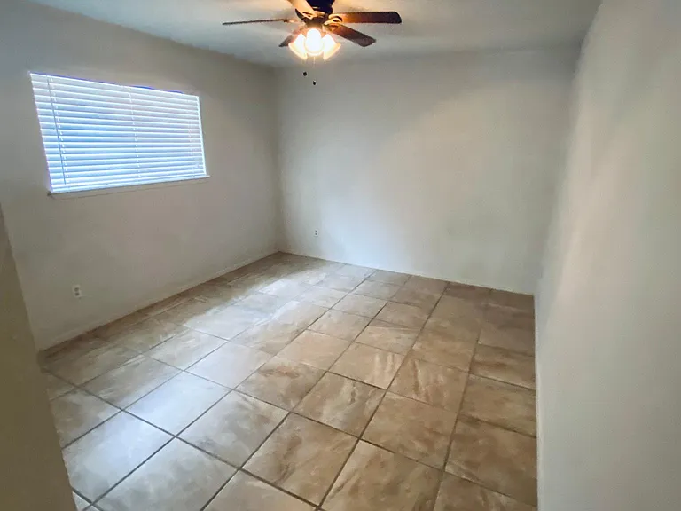 943 Waterview St — Photo 11