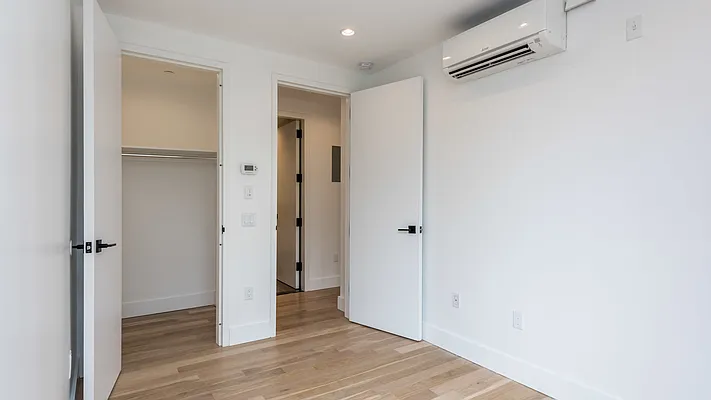 Rented by Nooklyn NYC LLC | media 69