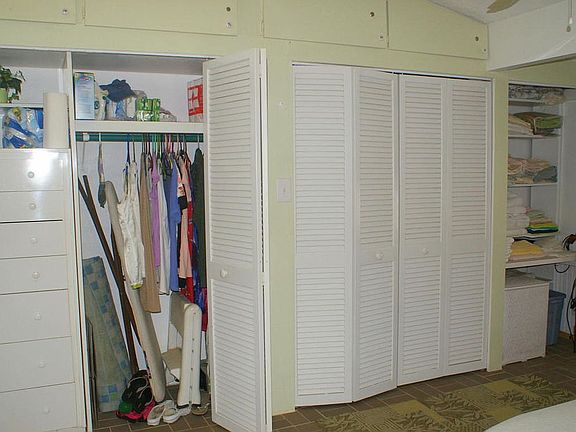 Built in dresser / LG closet