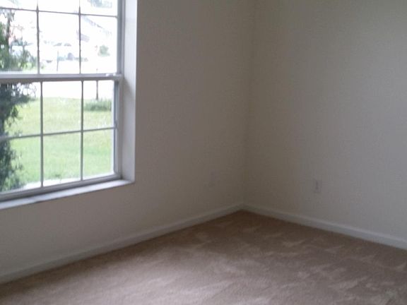 2nd image of 2043 SE Franciscan Street