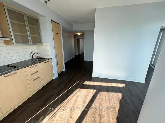 14 York St #5611 — Photo 3