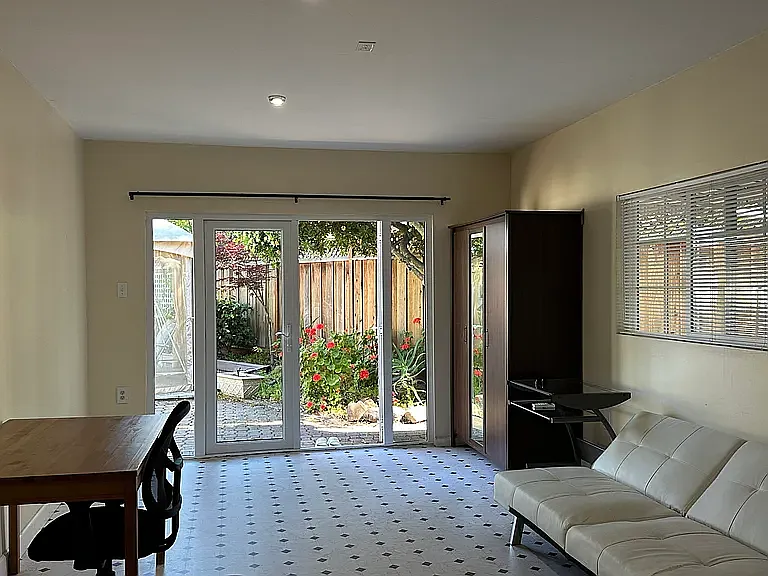 Coastland Dr — Photo 4