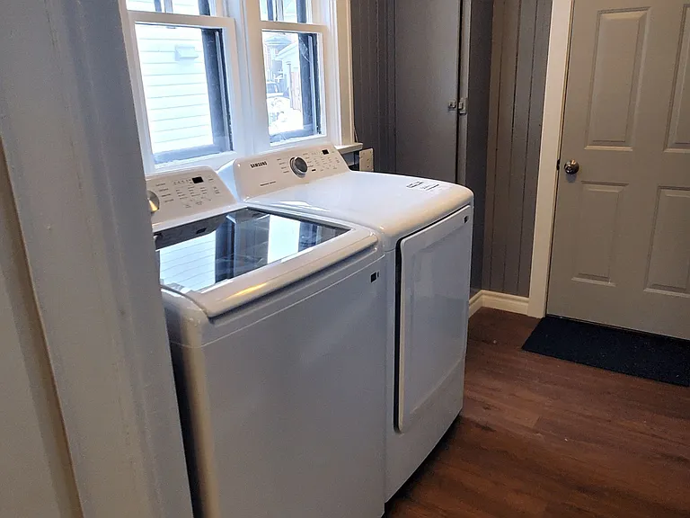 244 Albert St W — Photo 14