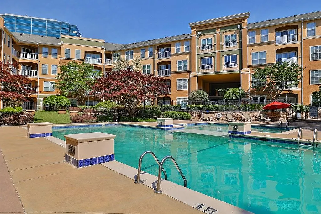 1 bed, 793 sqft, $1,750 — Photo 2