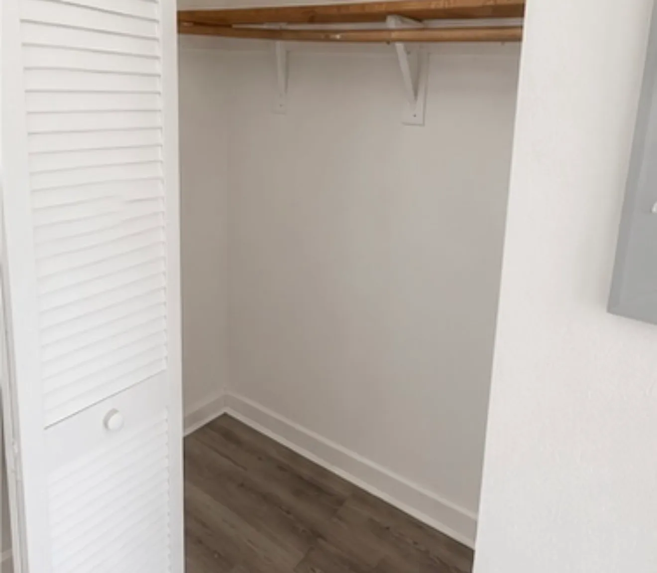 Studio, 400 sqft, $1,300 — Photo 4