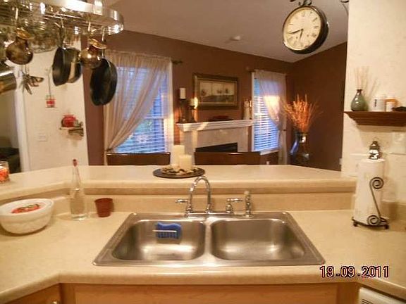 4th image of 403 Grandview Dr
