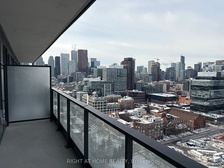 35 Parliament St E #2711 — Photo 1