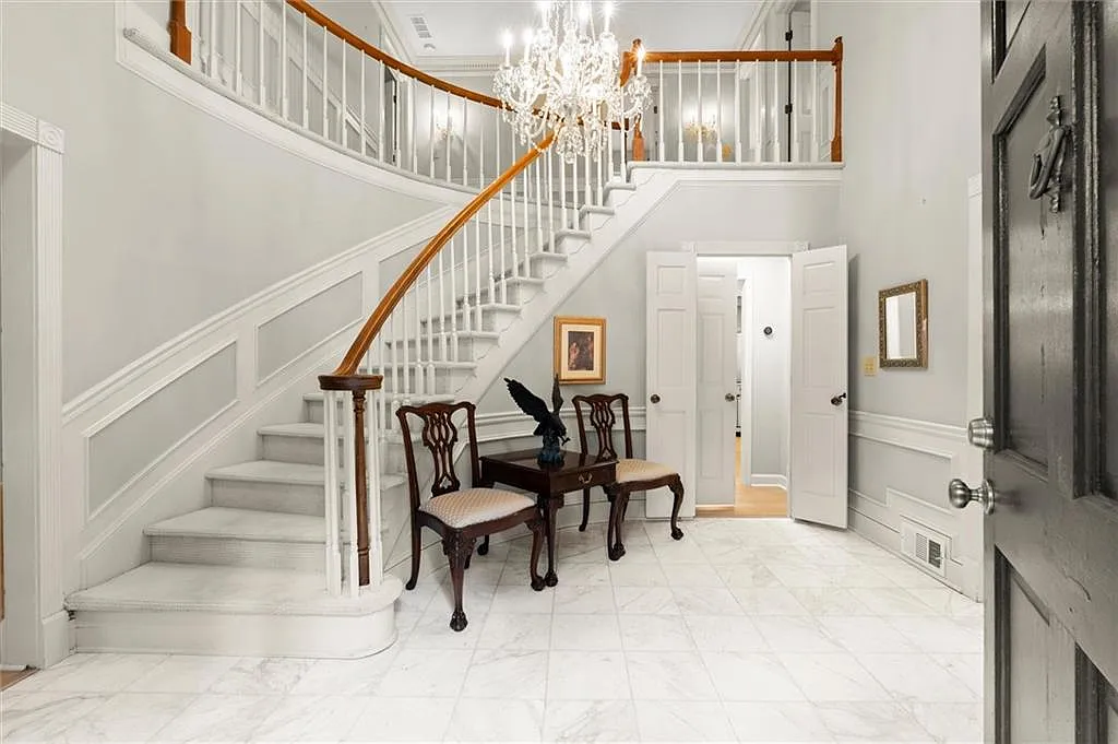 4 bed, 3.5 bath, 4100 sqft, $4,000 — Photo 3