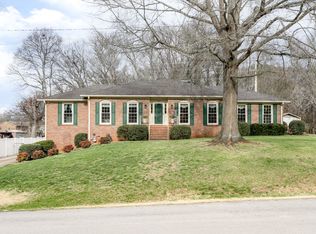 402 Hemingway Dr, Columbia, TN 38401