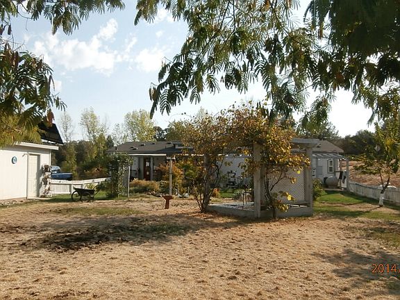 Beautiful Back Yard Retreat