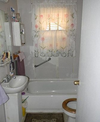 5th image of 616 Wilmuth St