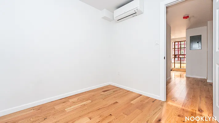 Rented by Nooklyn NYC LLC | media 20
