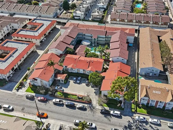 14405 Cerise Ave APT 29, Hawthorne, CA 90250