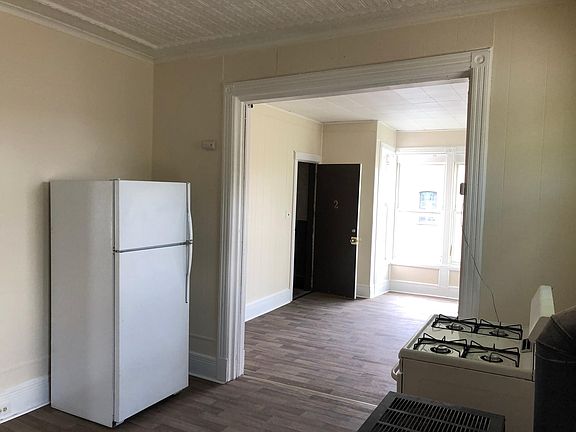 4th image of 14 McElwain Ave APT 2