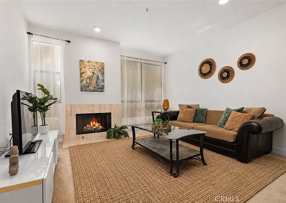 1st image of 6938 Laurel Cyn #108