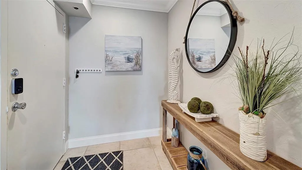 2 bed, 2.0 bath, 1440 sqft, $6,650 — Photo 2