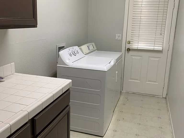 2238 Alanhurst Dr — Photo 12