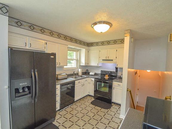 5th image of 5946 Coachmont Dr