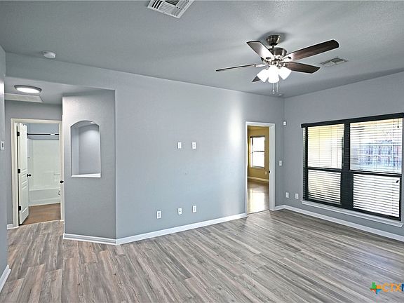 5th image of 2207 Hazelwood