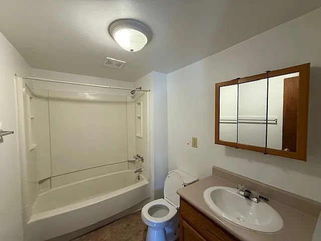 836 Warren Ave #2 — Photo 3