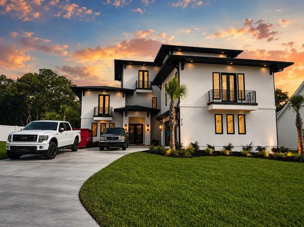 918 Strand Ave., North Myrtle Beach, SC 29582