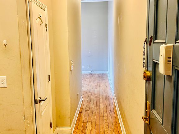 5th image of 447 S Broadway #5E