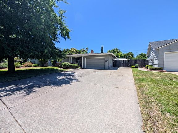 3rd image of 3225 Kentfield Dr
