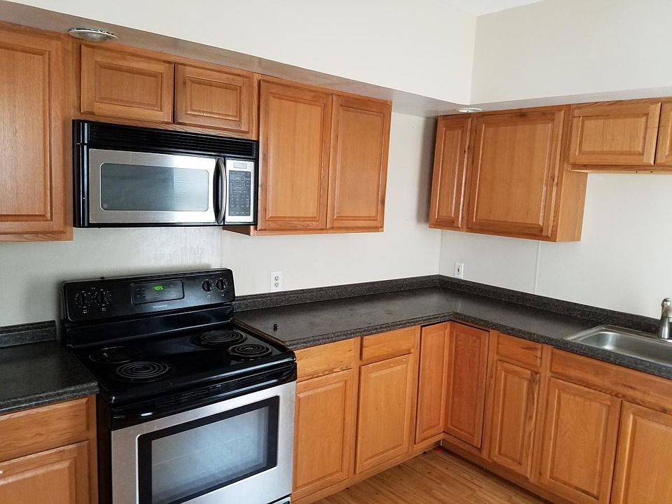 2nd image of 1133 Lancaster Ave