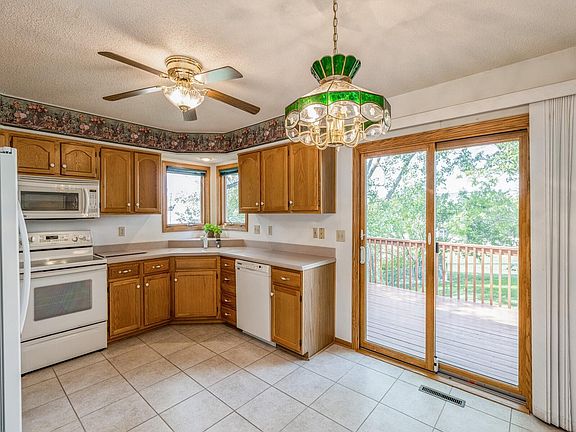 4th image of 1909 Wyngate Dr