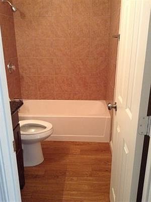 4th image of 10229 Ashwood St APT 34
