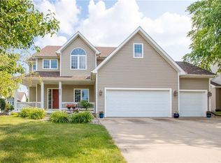 6902 Dakota Dr, West Des Moines, IA 50266