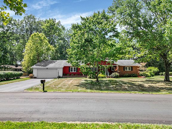5th image of 715 Hawthorne Dr