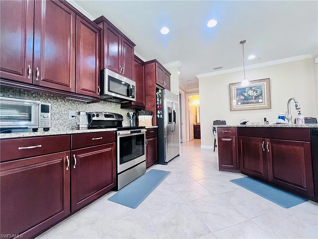 3 bed, 2.0 bath, 1541 sqft, $6,000 — Photo 4