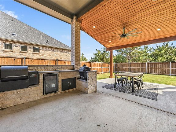 2nd image of 1815 Navarre Way