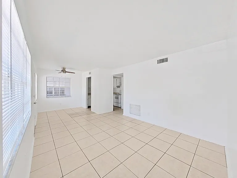 111 N Lady Mary Dr #14 — Photo 5