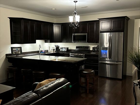 5th image of 318 Ballston Ave #D