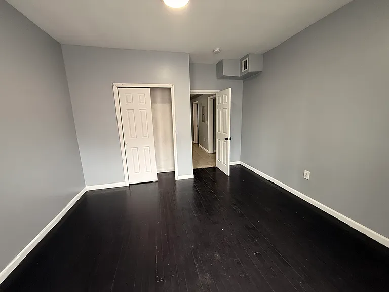 482 Avon Ave #1 — Photo 4
