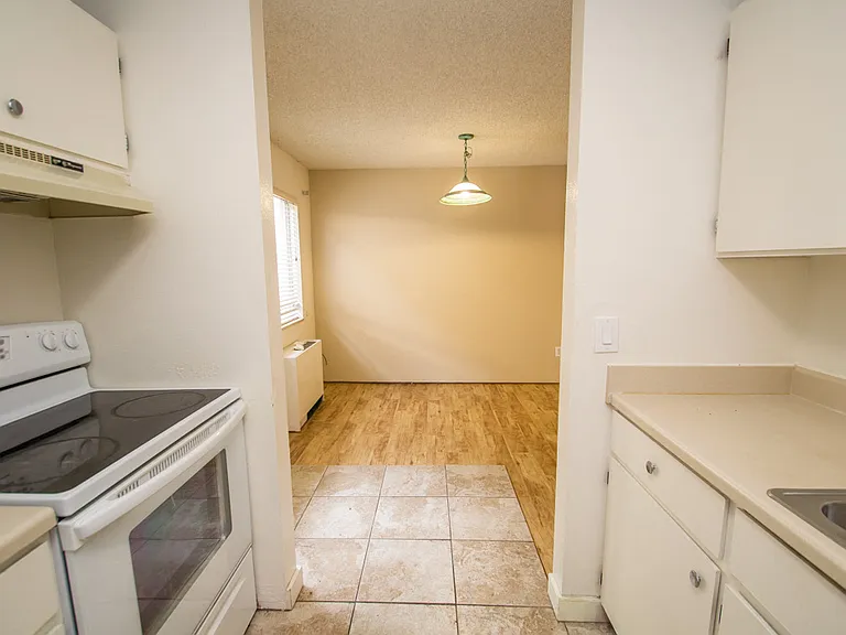 3161 Madison Ave — Photo 22
