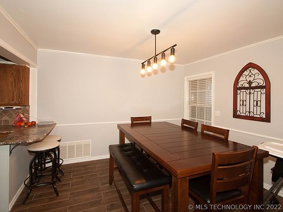 5th image of 9200 S 241st East Ave