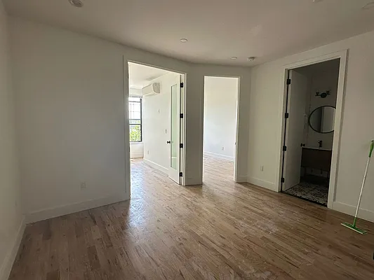 Rented by Yup Realty LLC | media 5